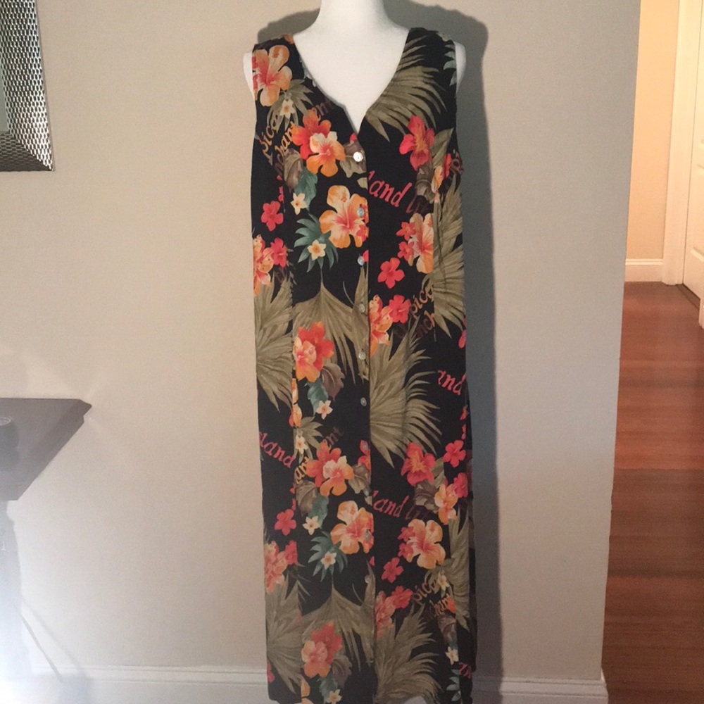 Women’s Black & Floral Dress